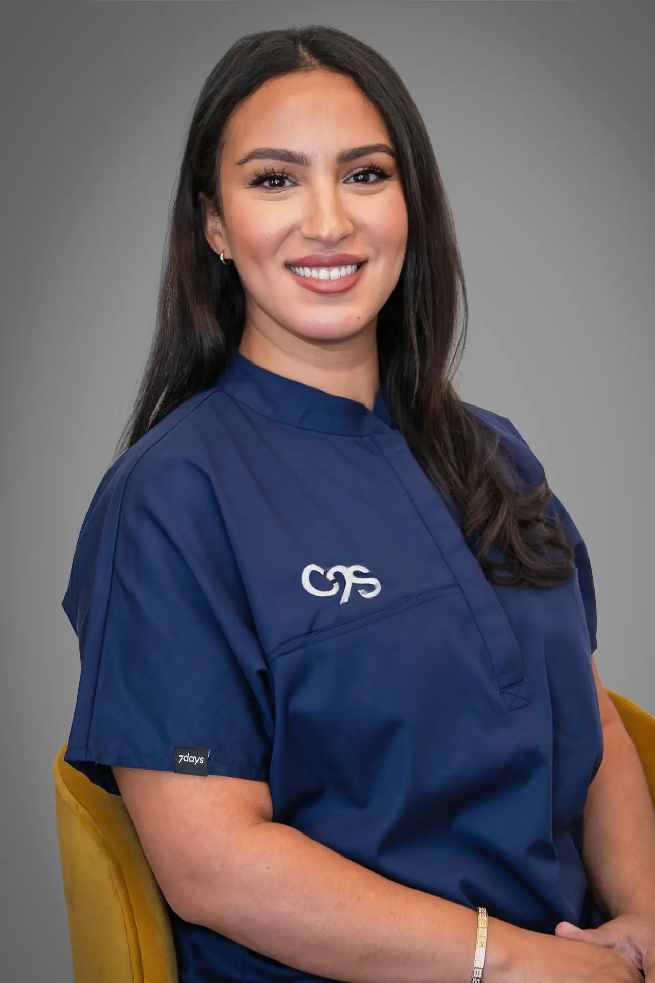 Mimouna assistante dentaire équipe cabinet C2S Dr Thierry Rouach Paris 8e